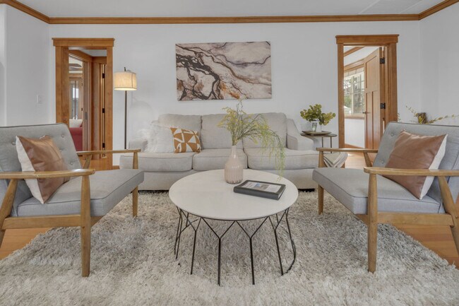 Building Photo - 1072 Johnson Ave