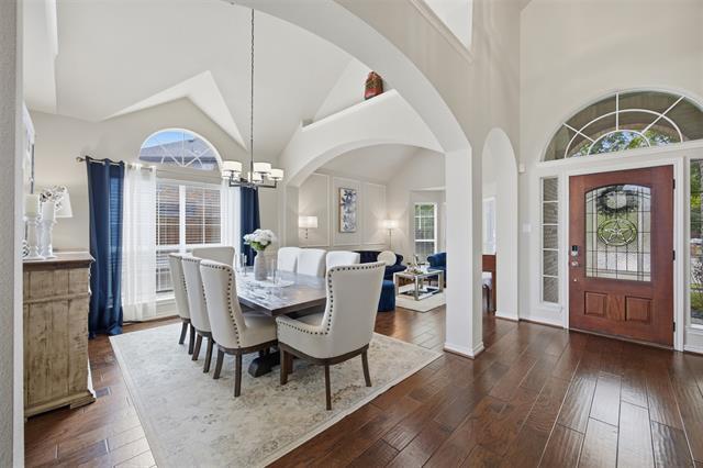 Building Photo - 607 Hilltop Dr