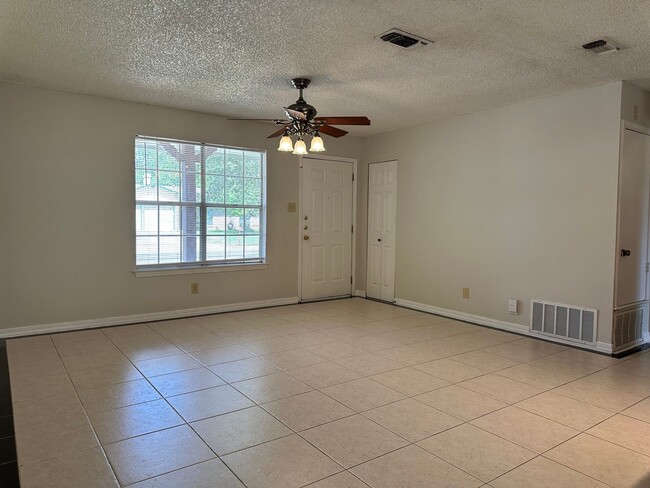 Building Photo - 8231 Meadow Forest St