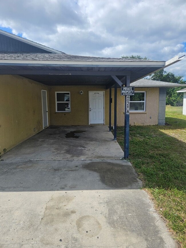 2/2 DUPLEX WITH CARPORT - 2/2 DUPLEX  WITH CARPORT