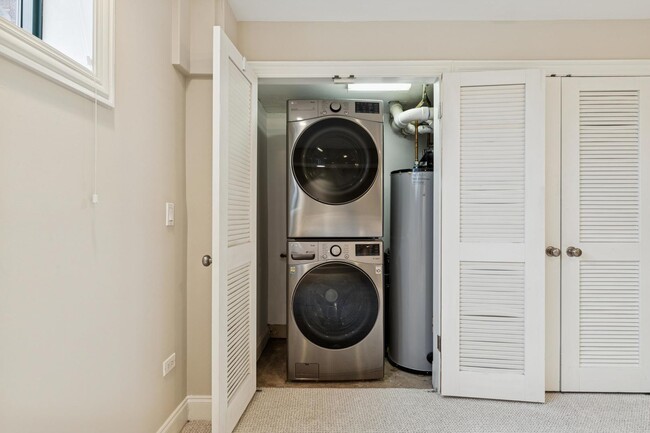 Building Photo - 7748 Lincoln Ave