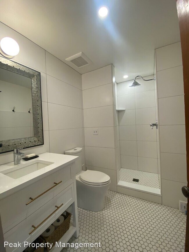 Building Photo - 3 br, 2 bath House - 214 Maroon Ave.