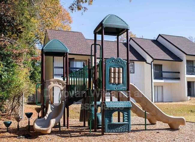 Building Photo - 2203 Kilborne Dr