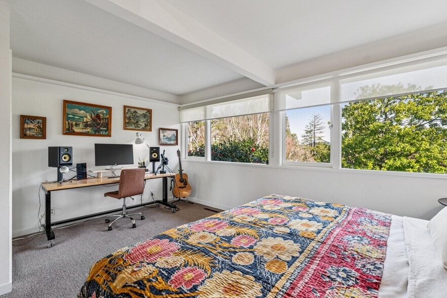 Building Photo - 664 Woodmont Ave