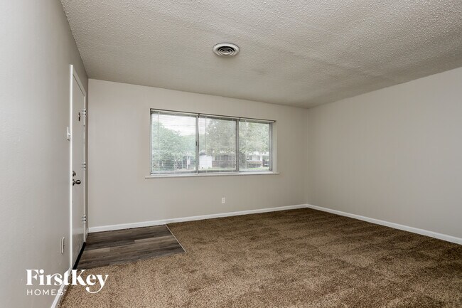 Building Photo - 1495 Mullanphy Ln