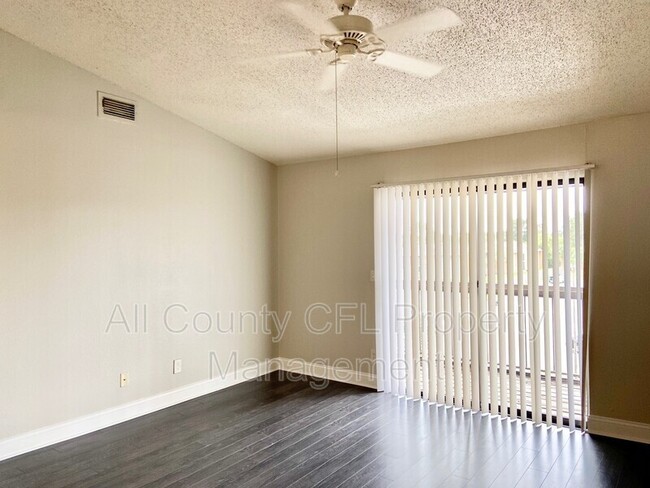 Building Photo - 2230 Cascades Blvd