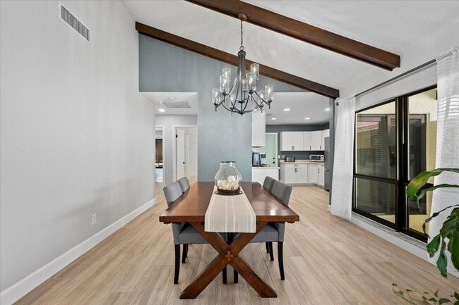 Building Photo - 4 Ironwood Way N