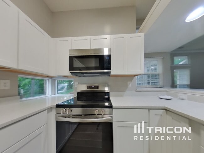 Building Photo - 9929 Elsenham Ln