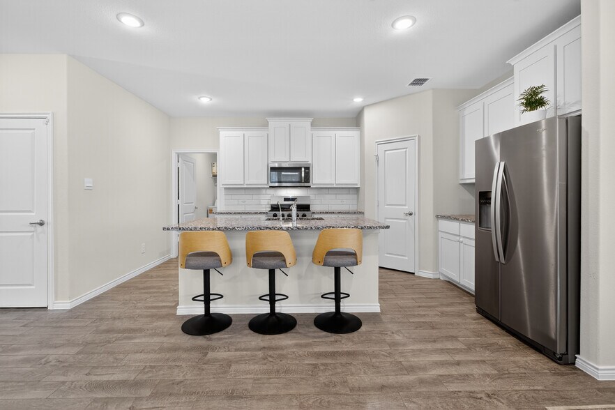 Building Photo - 8125 Danny Scarth Ln