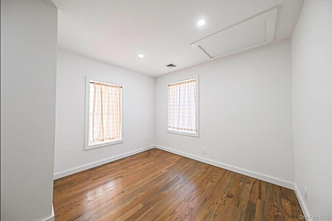 Building Photo - 46 Maxwell Ave