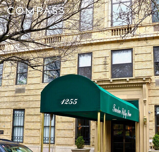 Building Photo - 1255 5th Ave