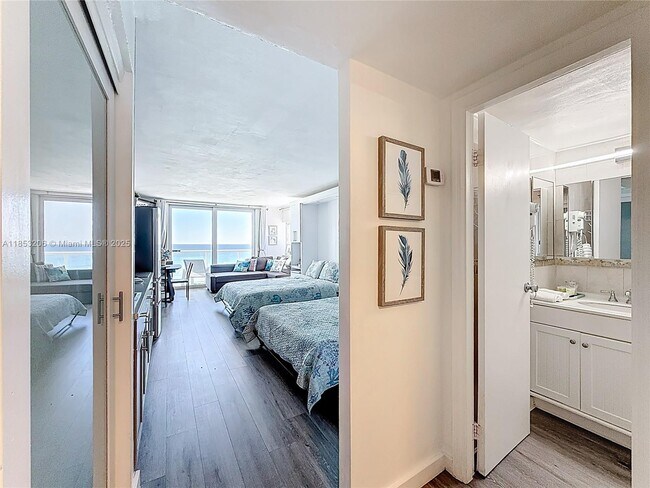 Building Photo - 19201 Collins Ave