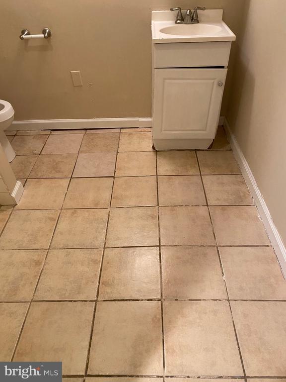 Building Photo - 3418 E Baltimore St