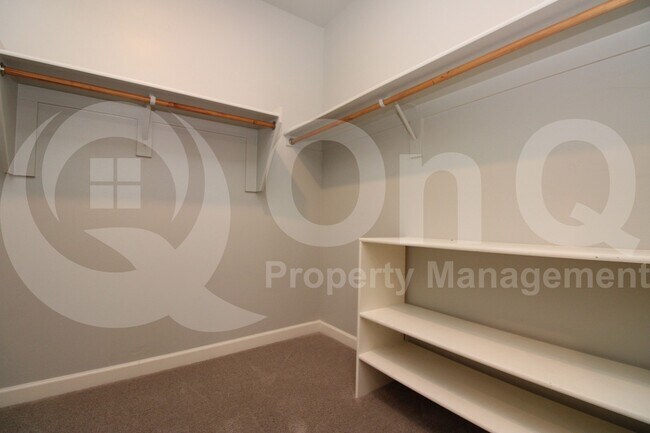 Building Photo - 11561 W Tom Henry Way