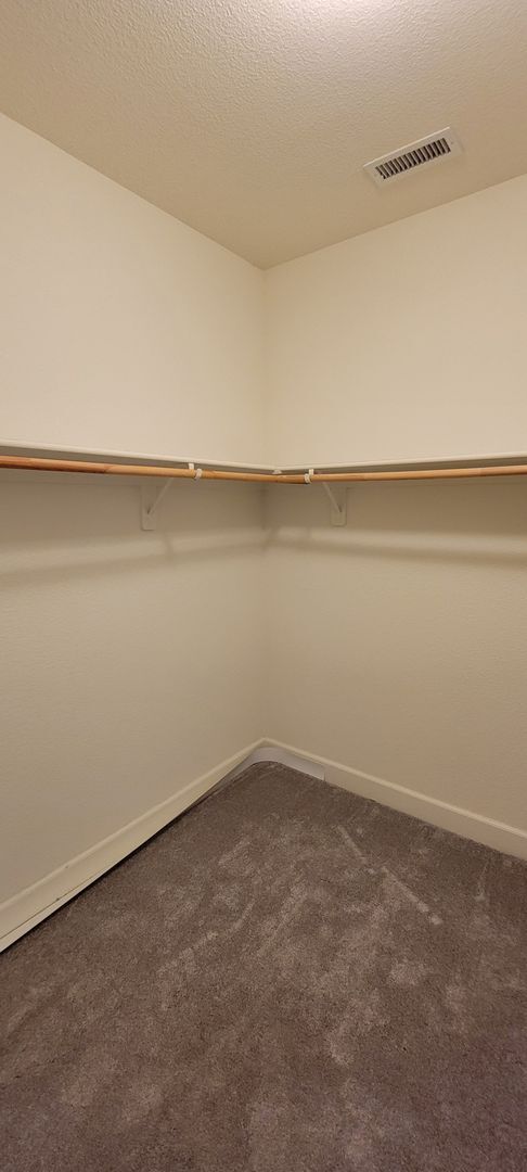 Building Photo - One Story South Meadows Home - Pet Friendly