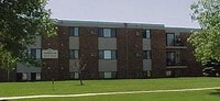 Building Photo - Saddlebrook