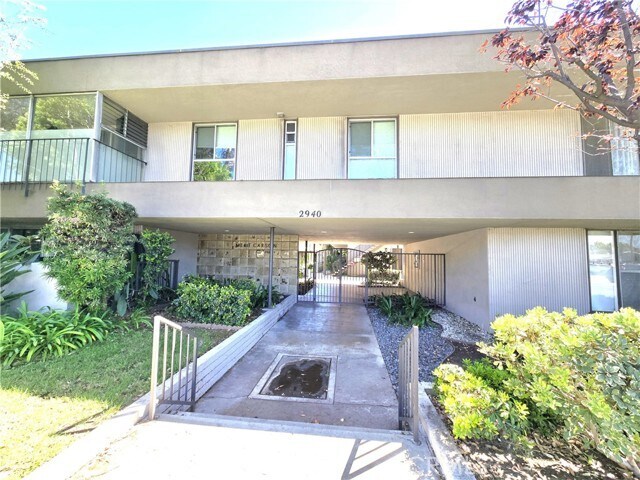 Building Photo - 2940 W Carson St