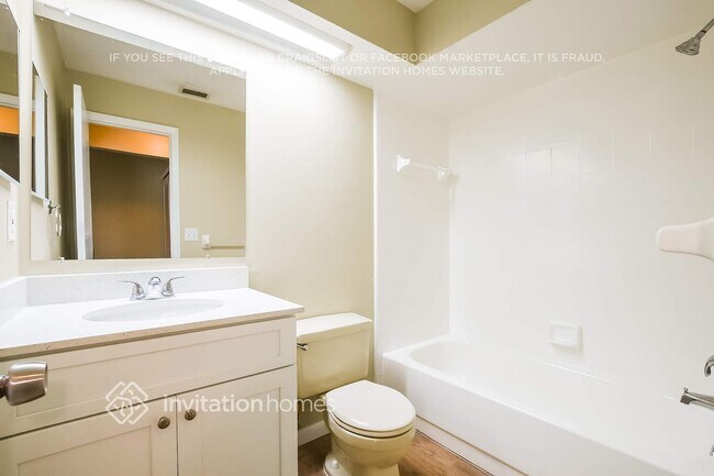 Building Photo - 4635 Robert St