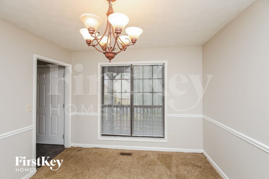 Building Photo - 2475 Smith Ave SW