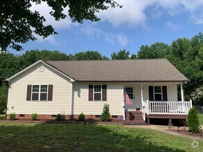 Building Photo - Fantastic Renovated Raleigh Ranch, With Am...
