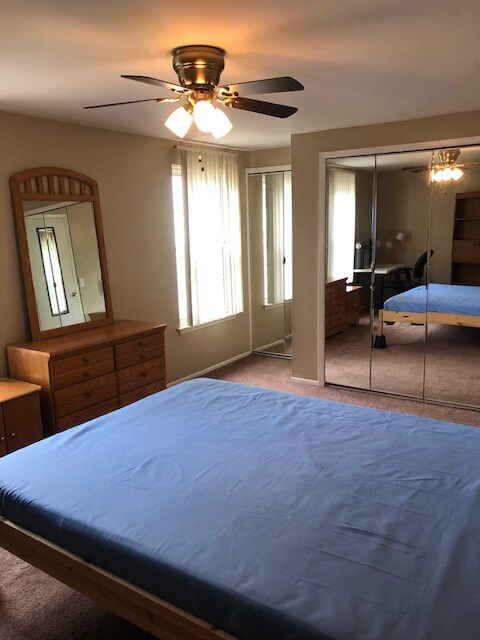 Building Photo - 21727 Hidden Rivers Dr N