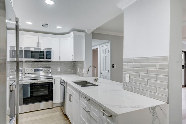 Building Photo - 4141 Bayshore Blvd