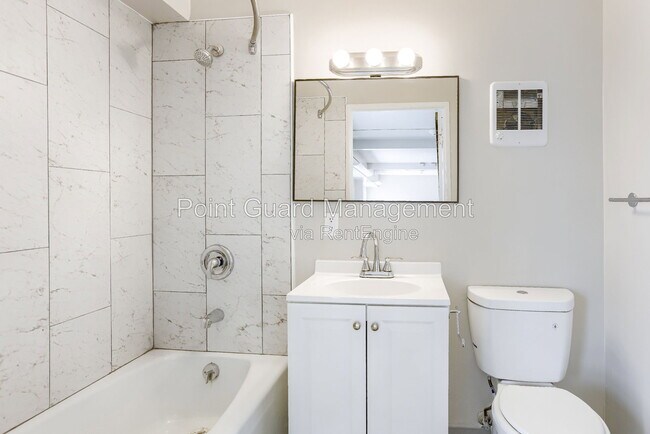 Building Photo - 7460 Graceland Dr
