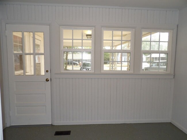 Building Photo - Highland Drive, Enterprise, AL