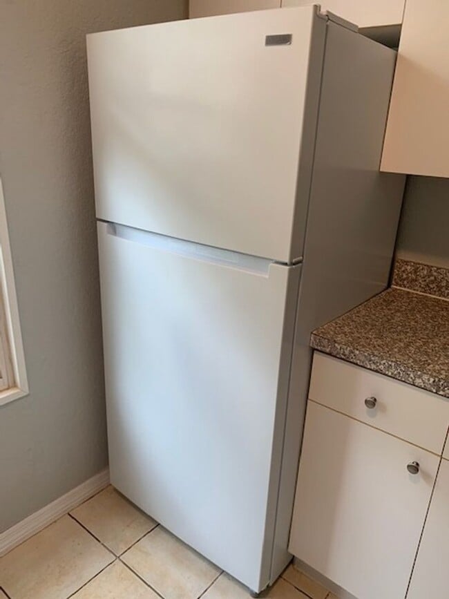 Building Photo - 1 Bed/1 Bath Condo in MetroWest ...