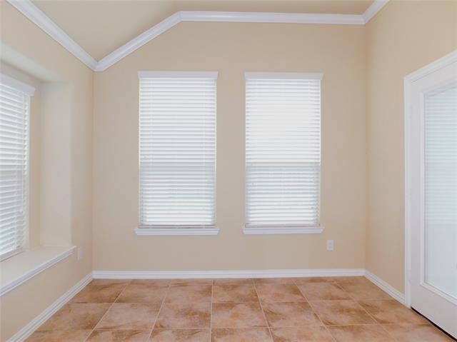 Building Photo - 3921 Roxbury St