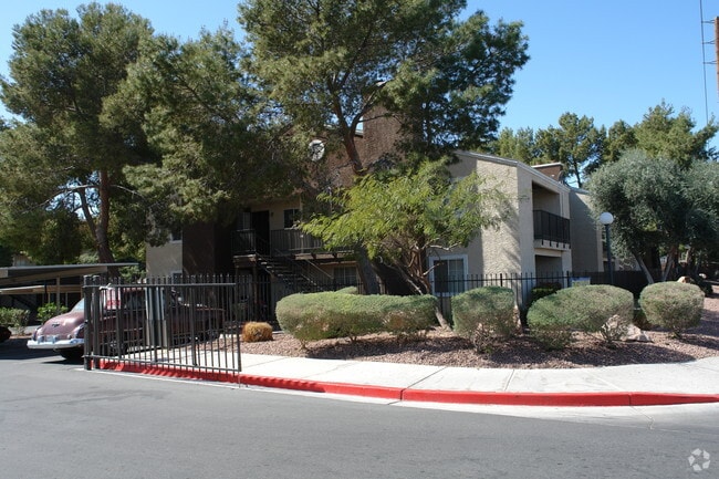 Building Photo - Emerald Bay