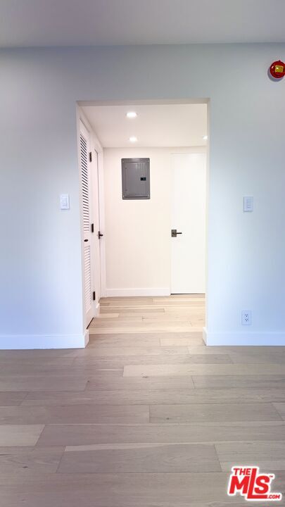 Building Photo - 414 N Palm Dr