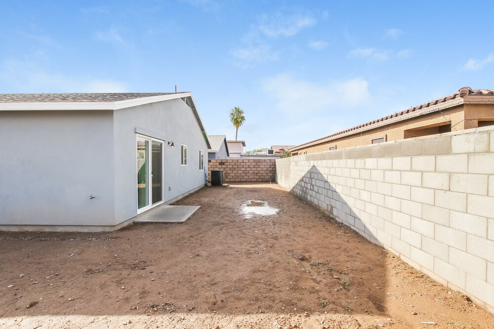 Building Photo - 8902 W Monroe St