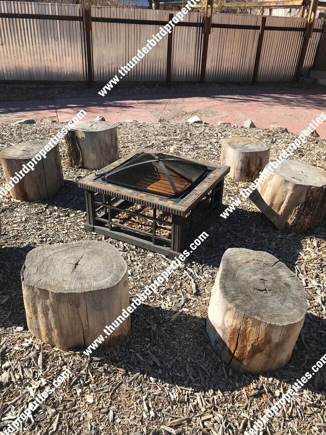 Building Photo - CNM/UNM Beauty