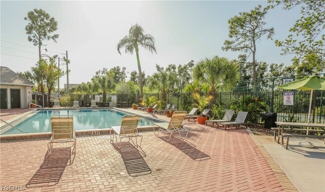 Building Photo - 2835 Winkler Ave