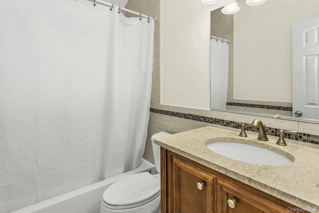 Building Photo - 180 Kensington Rd