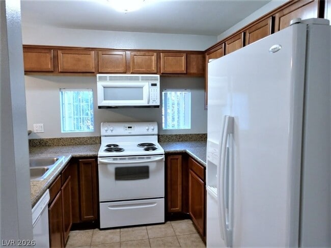 Building Photo - 2101 Blue Breeze Dr