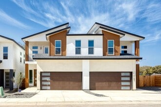 Building Photo - Luxury 3/2.5 Brand New Home