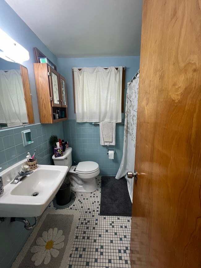 Building Photo - 34 E Drullard Ave