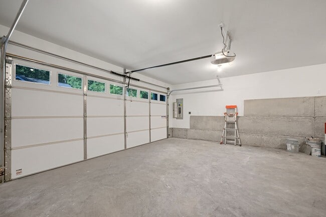 Building Photo - Modern 3BD/2.5BA Home in Sudden Valley – B...