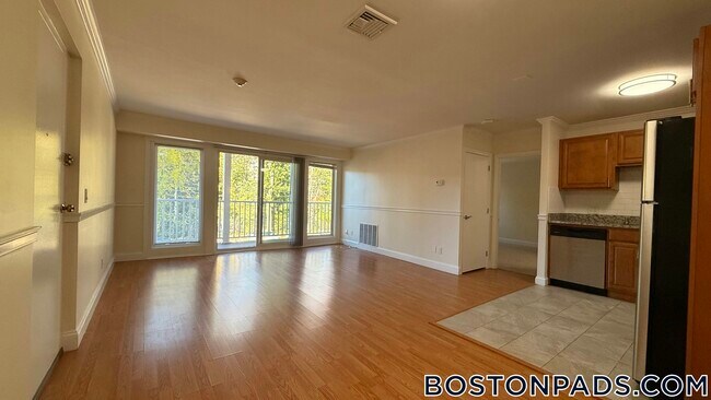 Primary Photo - 12 Westgate Dr