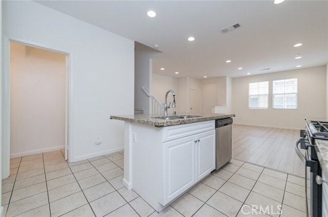 Building Photo - 3002 E Via Fiano