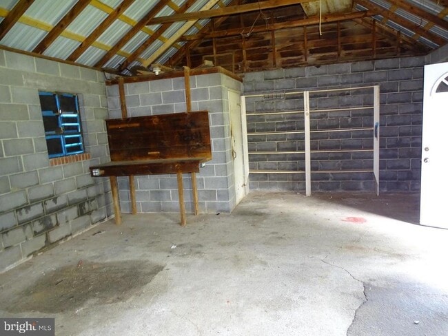 Building Photo - 7512 Friendship Village Rd