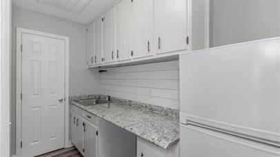 Building Photo - Fabulous Office Space in Prime Location