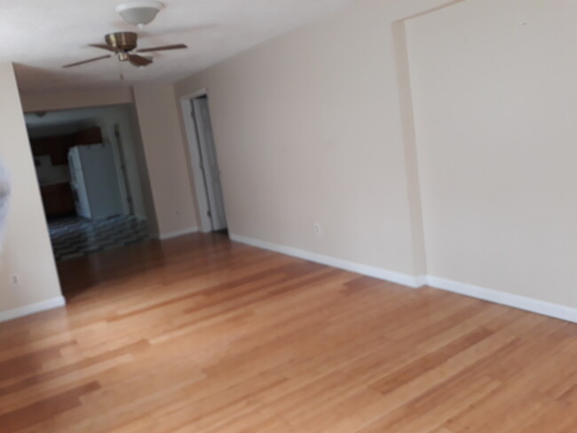 living room - 6344 E Taft Rd