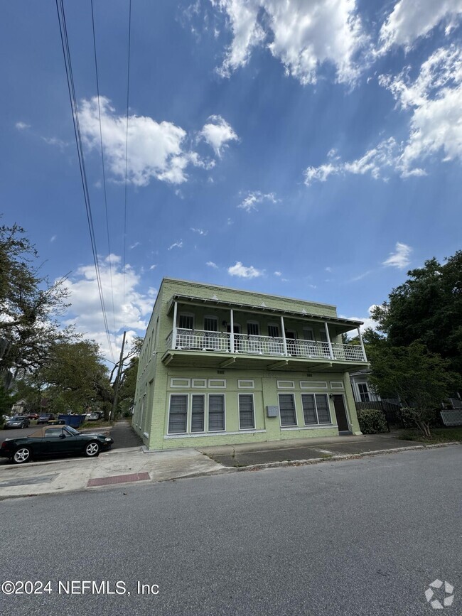 Building Photo - 1153 Walnut St