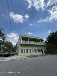 Building Photo - 1153 Walnut St