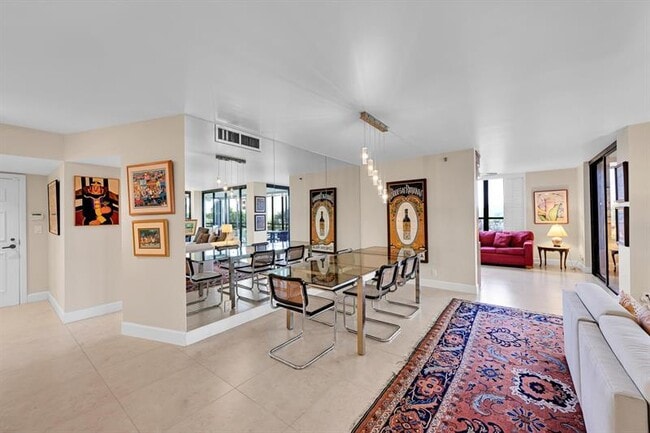 Building Photo - 7578 Regency Lake Dr