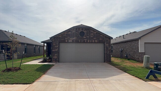 Building Photo - 10040 Appaloosa Ln