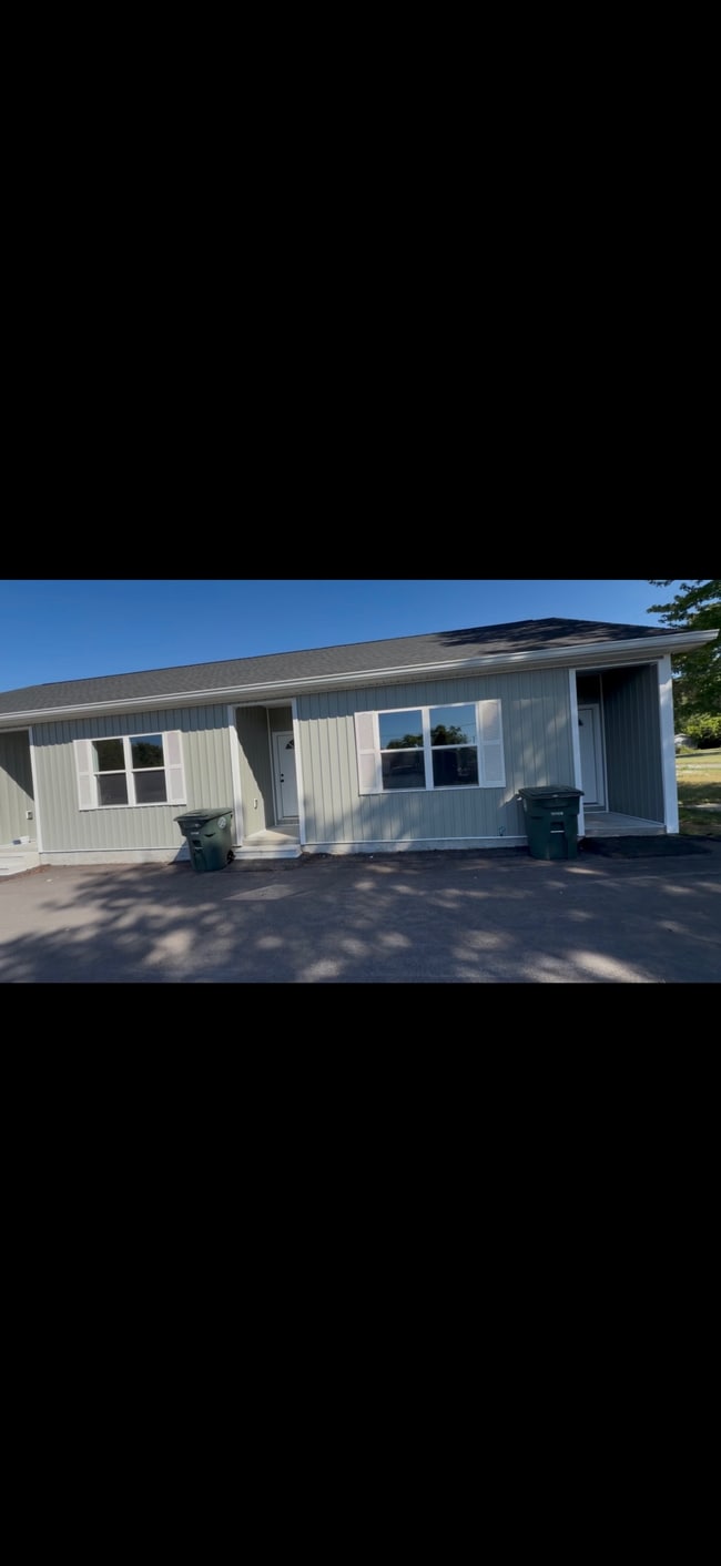 Building Photo - 2070 US Hwy 25W